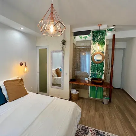 Bed and breakfast Urban Jungle 4*