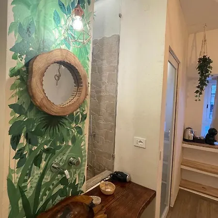 Oda ve Kahvaltı Urban Jungle Napoli